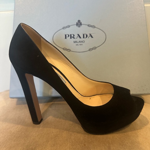 Prada Pumps - Picture 1 of 11